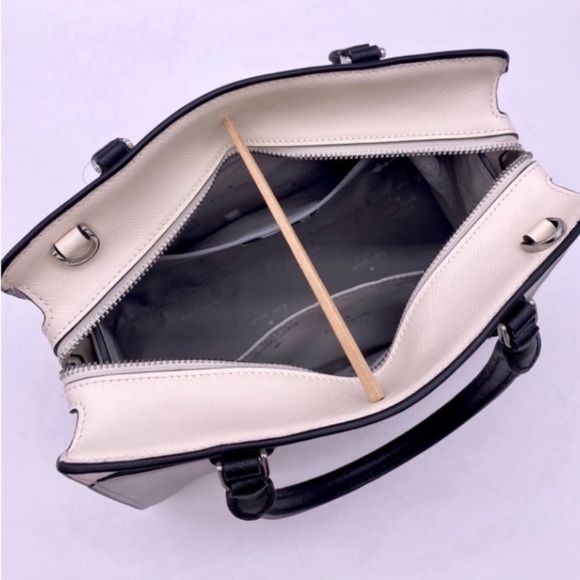 Kate Spade Madison
Edit
Medium Satchel
Crossbody Bag - Picture 7 of 8